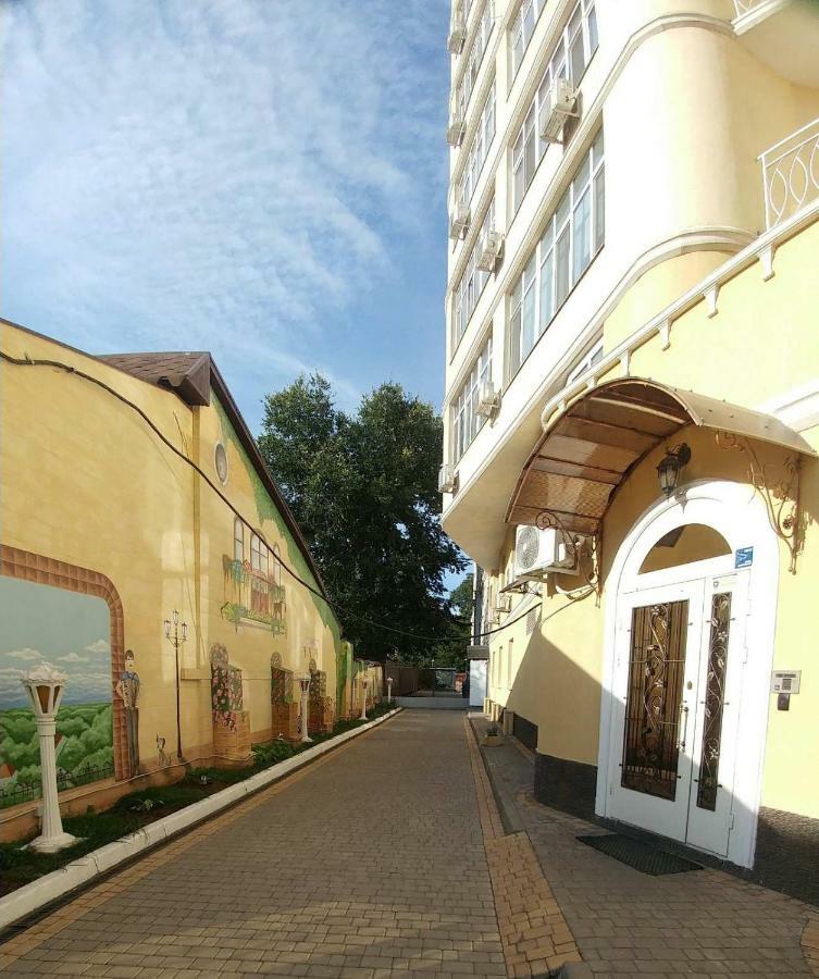 Апартаменты На Французском Бульваре У Моря Odessa Extérieur photo
